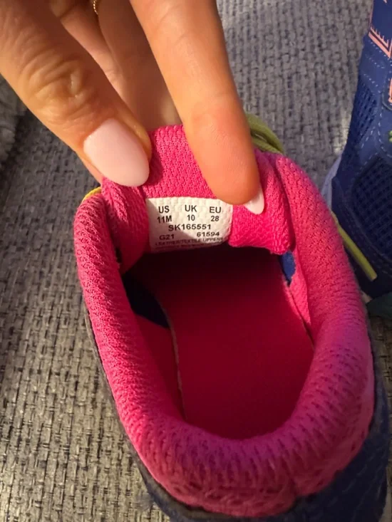 Saucony Kids Blue Sneakers with Pink Trim and Yellow Laces Size 11 - Picture 3 of 6